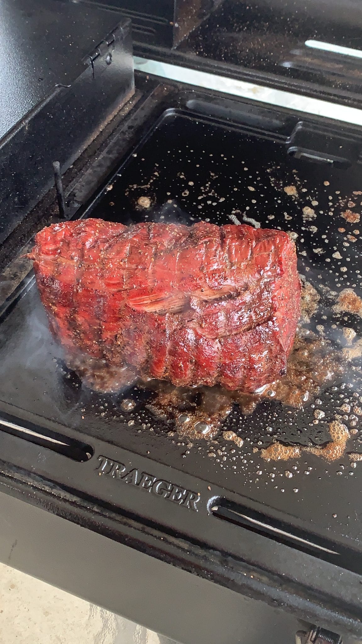 beef tenderloin on grill 